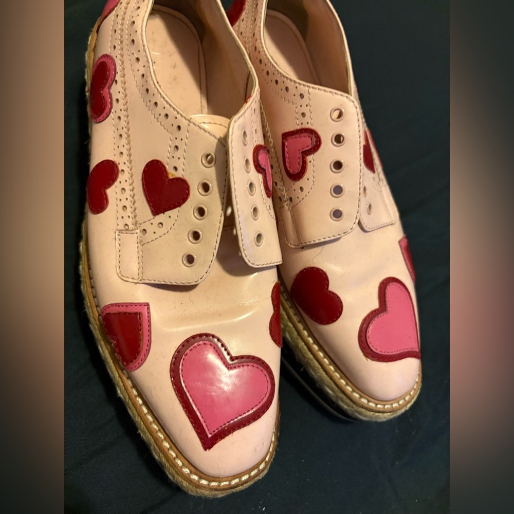 Light pink Prada shoes “no laces”